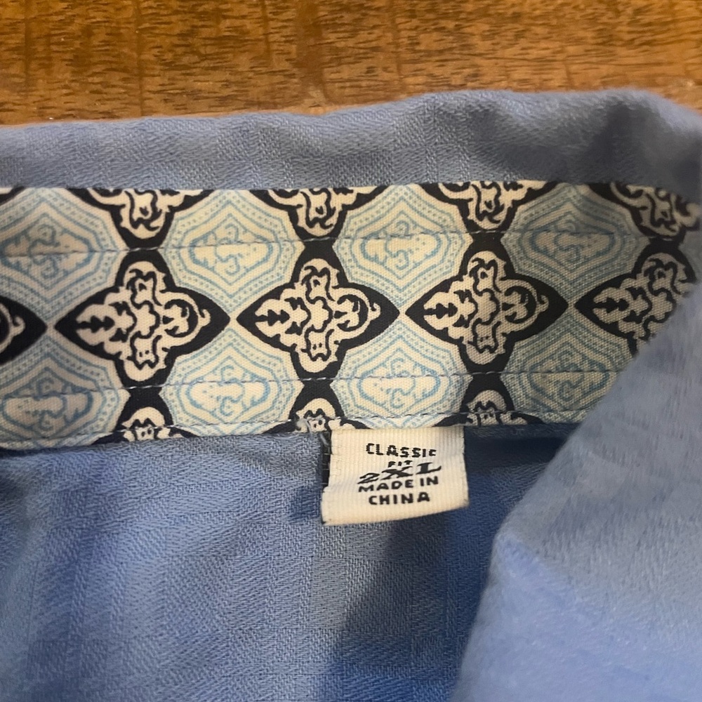 Robert Graham Short Sleeve Button Up Shirt - Picture 6 of 7
